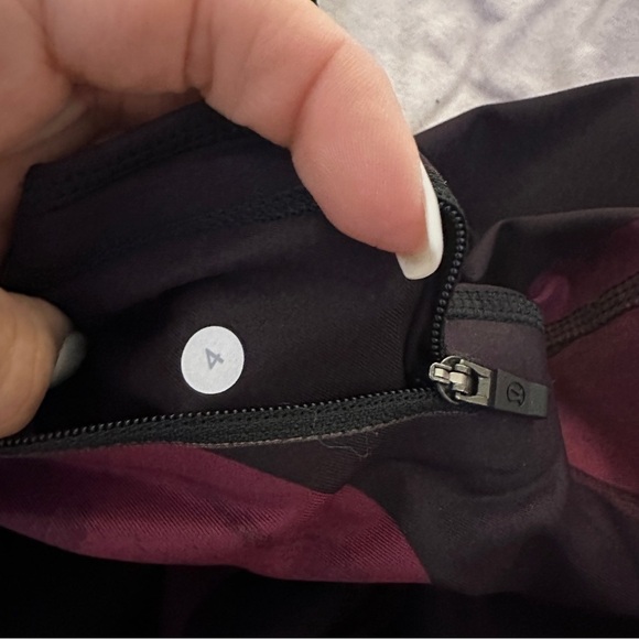 Lululemon All Sport Crop Leggings Back Spin Stroke Purple size 4 - Picture 4 of 9